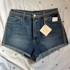 🆕 Lee Rainbow Stitching Cutoff Denim Shorts
